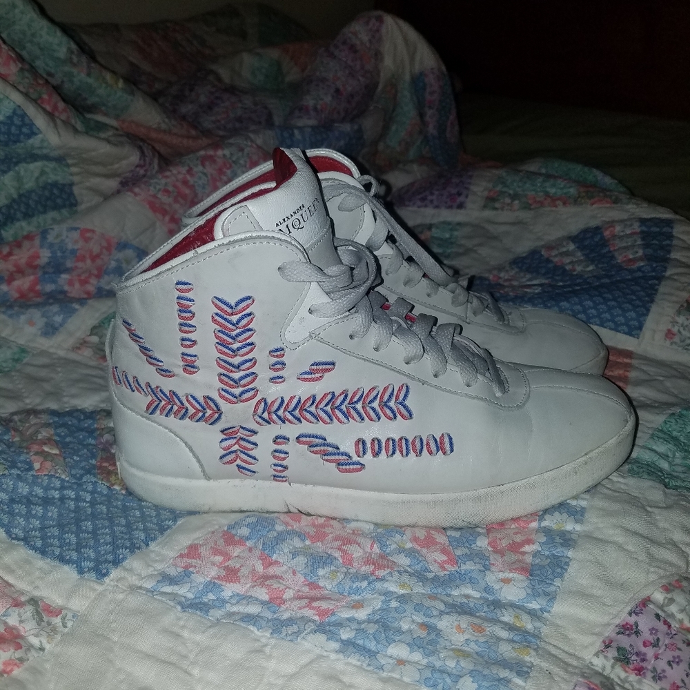 ALEXANDER MCQUEEN PUMAS